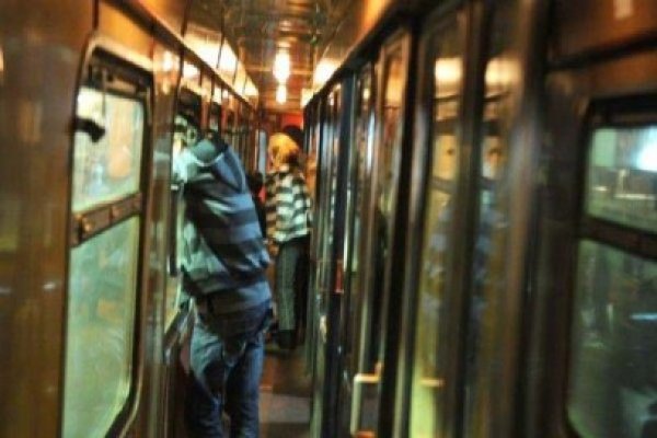1 MAI LA MARE: Ce trenuri merg spre litoral şi cât costă biletul până la mare
